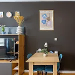 Modern 1 Bedroom By The Gondola * בנסקו