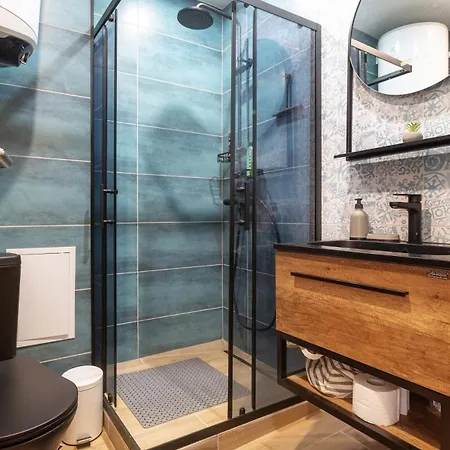 Apartman Modern 1 Bedroom By The Gondola