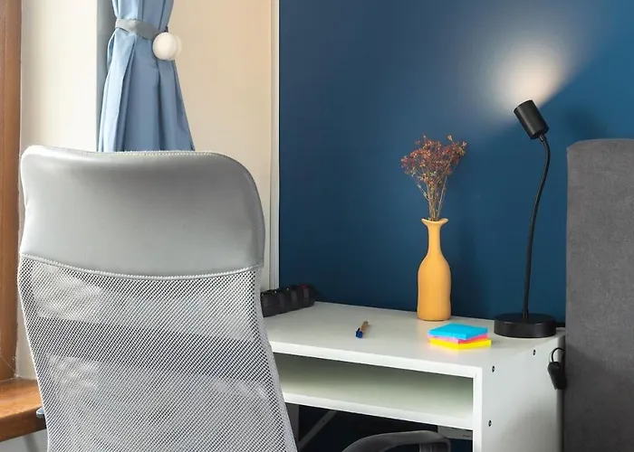 Modern 1 Bedroom By The Gondola